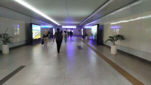 Gambar Setelah Boarding Gate Menuju Peron